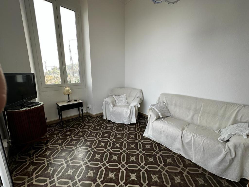 La Via Sul Mare Apartment Бордихера Екстериор снимка