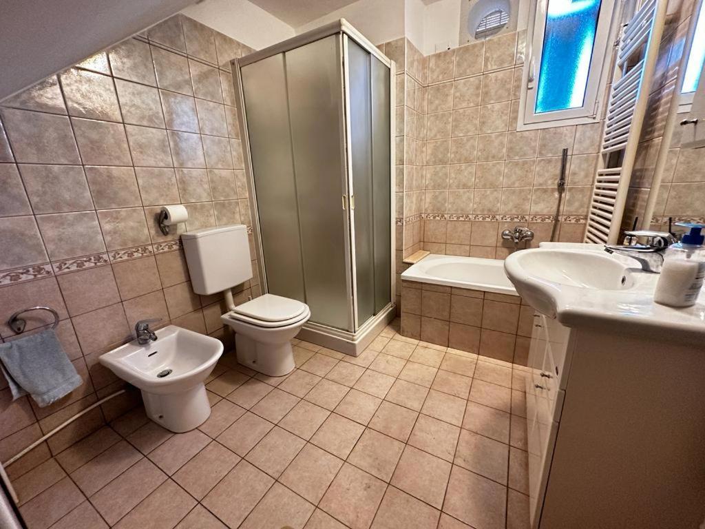 La Via Sul Mare Apartment Бордихера Екстериор снимка